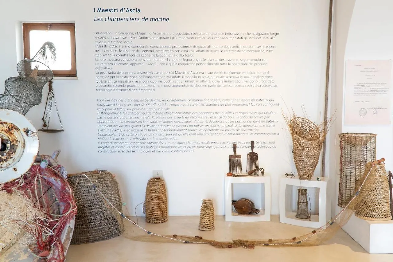 Muma Hostel Sant'Antioco Italy